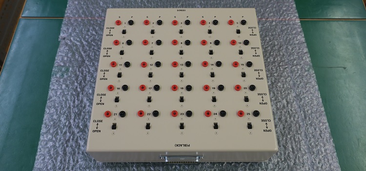 ブレークアウトボックス (BOB) 25極